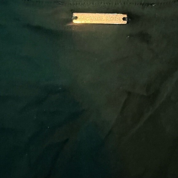 Michael Kors army green V-neck mixed media top size small - Picture 6 of 6